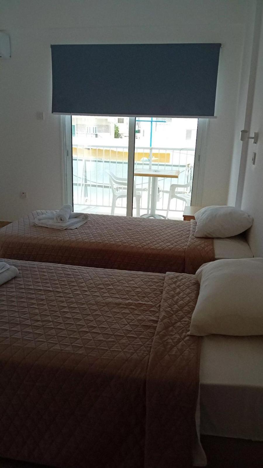 Napa Charles Apts Agia Napa Buitenkant foto