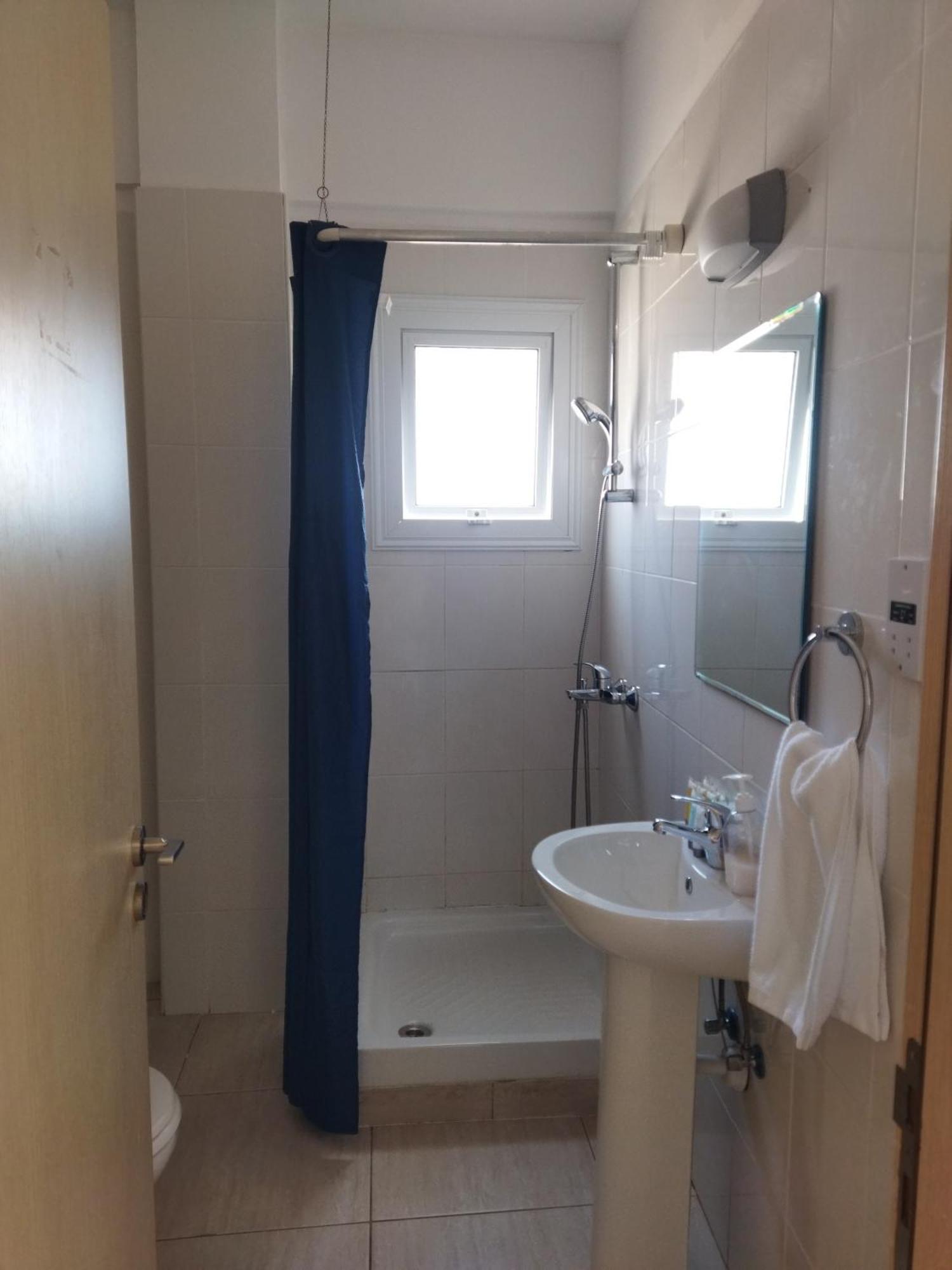 Napa Charles Apts Agia Napa Buitenkant foto
